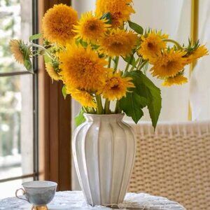 Contemporary Styling Piece